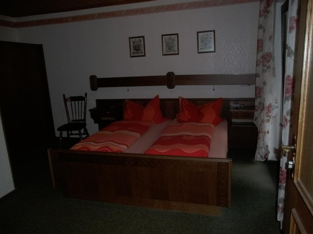 Pension Waldfrieden Maring-Noviand Стая снимка